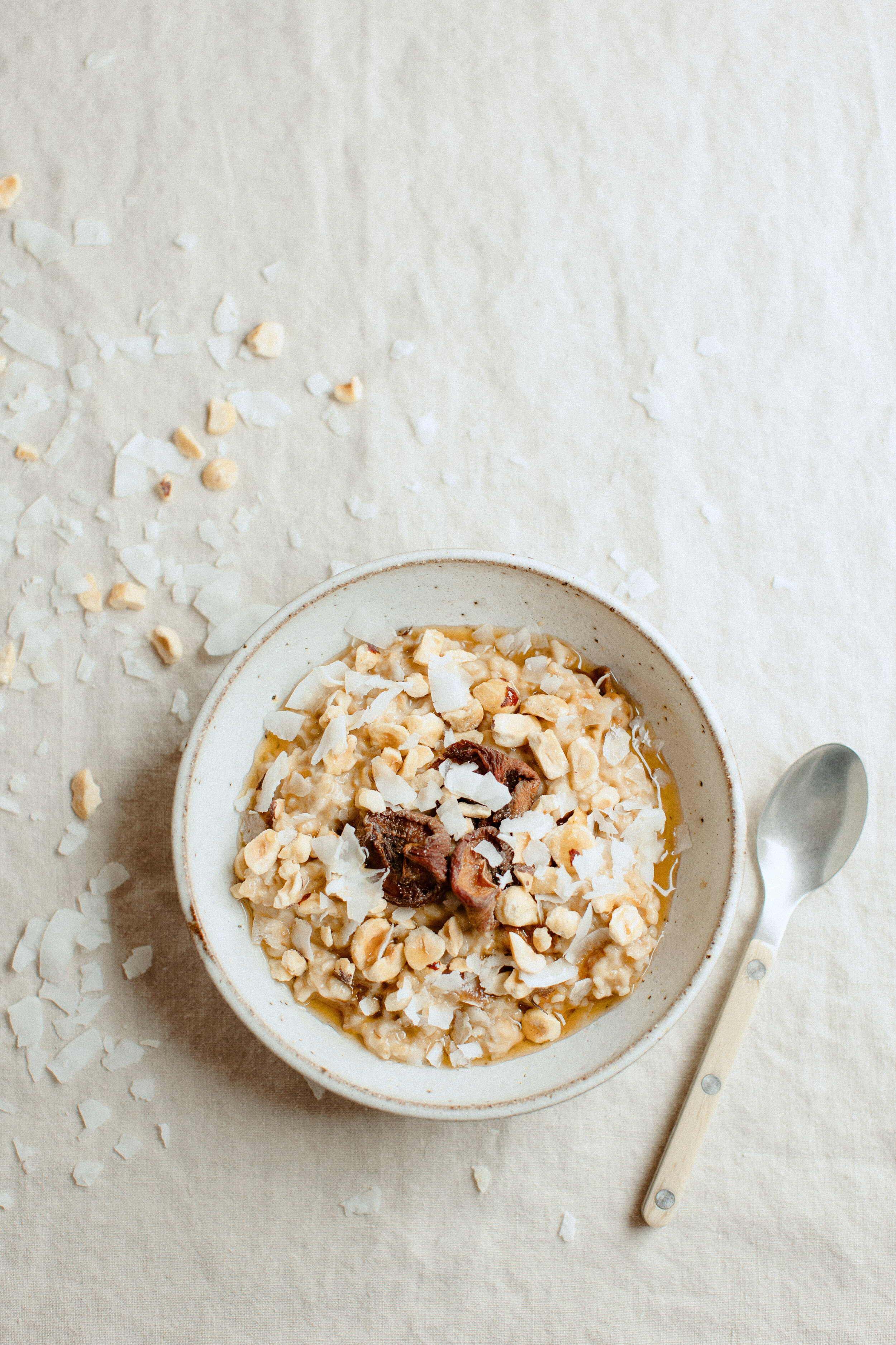 Cinnamon Spiced Overnight Oats with Coconut and Apricots